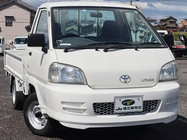 トヨタ ライトエーストラック GK-KM70(2WD)の写真4