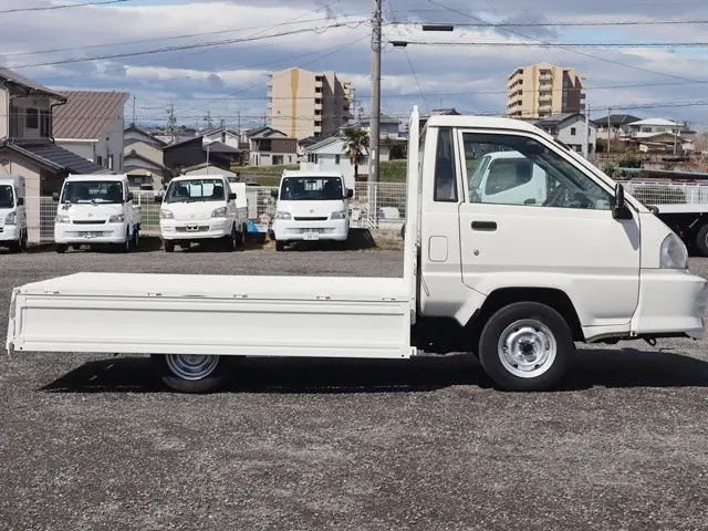 トヨタ ライトエーストラック GK-KM70(2WD)の写真10