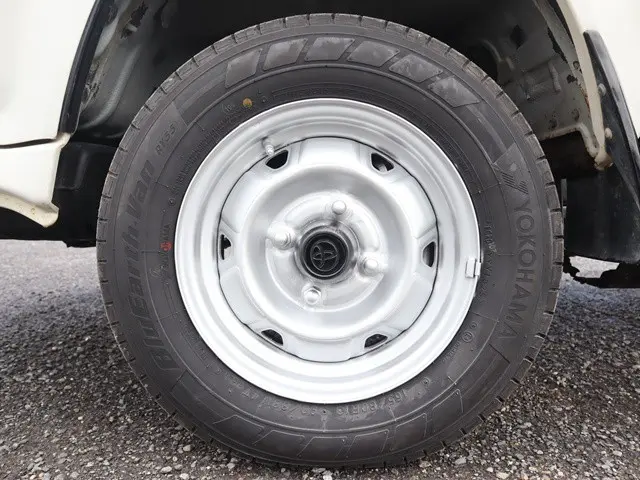 トヨタ ライトエーストラック GK-KM70(2WD)の写真24