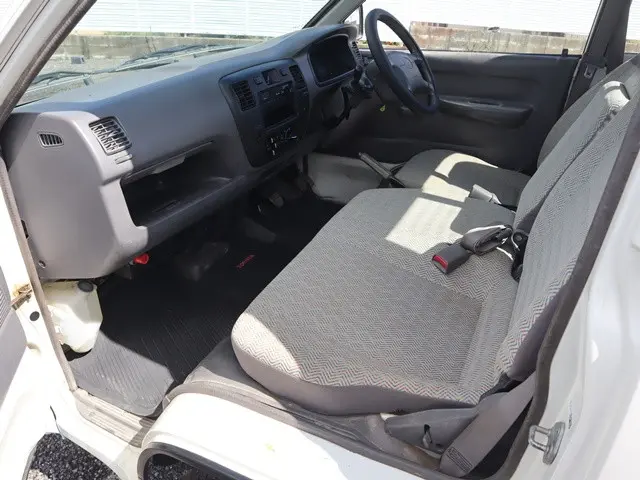 トヨタ ライトエーストラック GK-KM70(2WD)の写真31