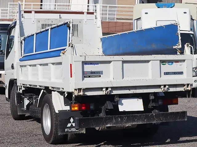 三菱 キャンター 2RG-FBA60(2WD)の写真2