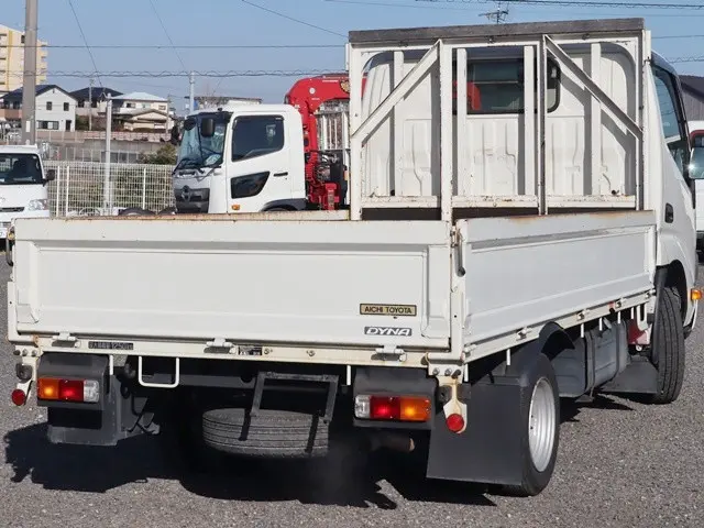 トヨタ ダイナ 3BF-TRY230(2WD)の写真2