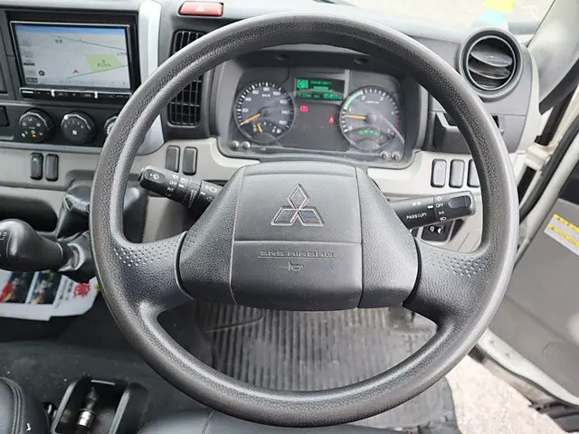 三菱 キャンター TPG-FBA20(2WD)の写真4