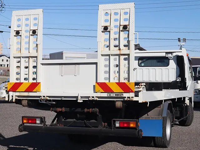 三菱 キャンター TPG-FEB80(2WD)の写真3