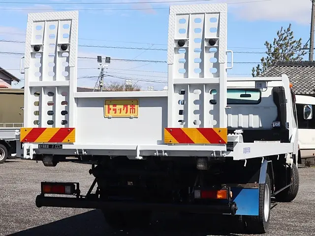 三菱 キャンター TPG-FEB80(2WD)の写真5