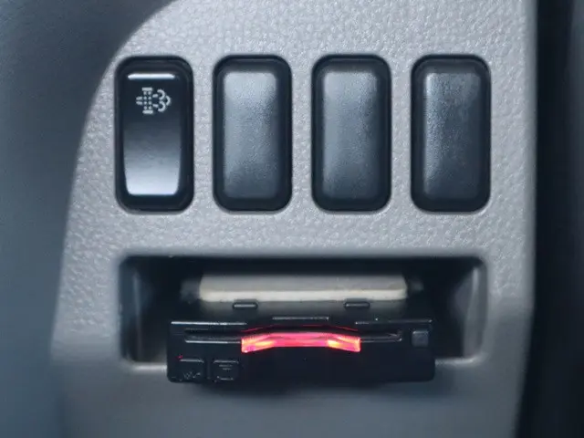 三菱 キャンター TPG-FEB80(2WD)の写真42