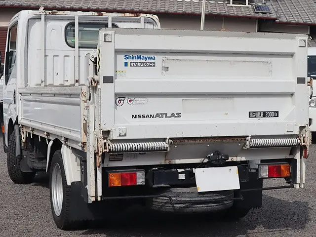 日産 アトラス SKG-TZ2F24(2WD)の写真2