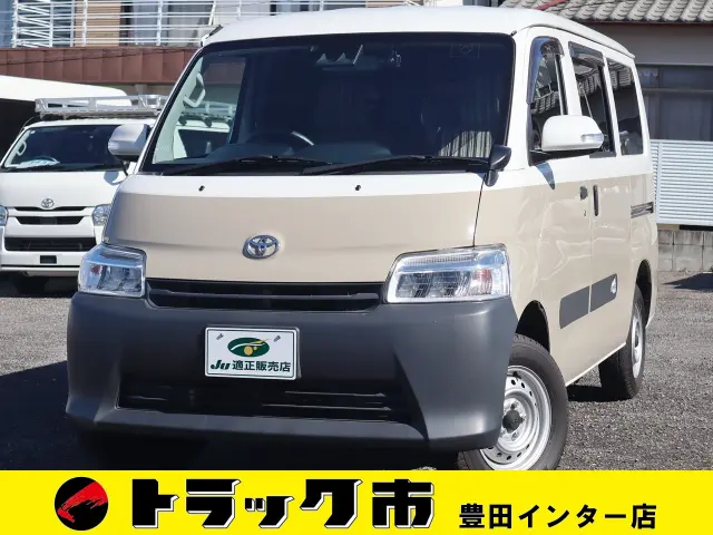 トヨタ タウンエースバン 5BF-S413M(4WD)の写真1