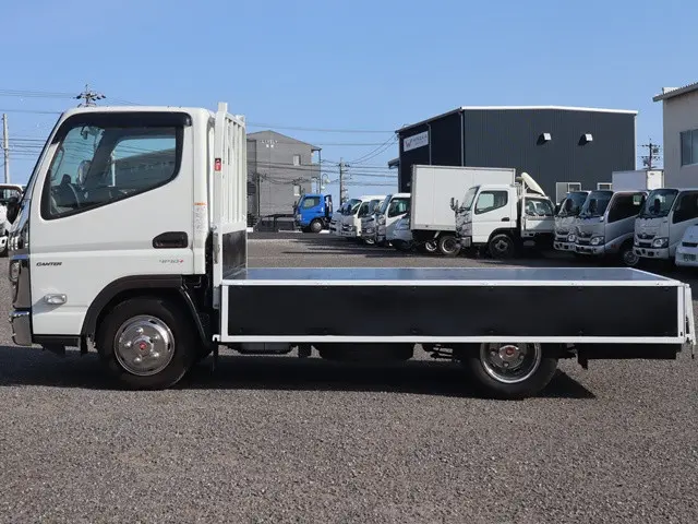 三菱 キャンター 2RG-FBA20(2WD)の写真11