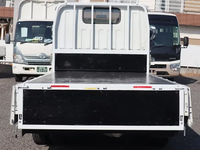 三菱 キャンター 2RG-FBA20(2WD)の写真12