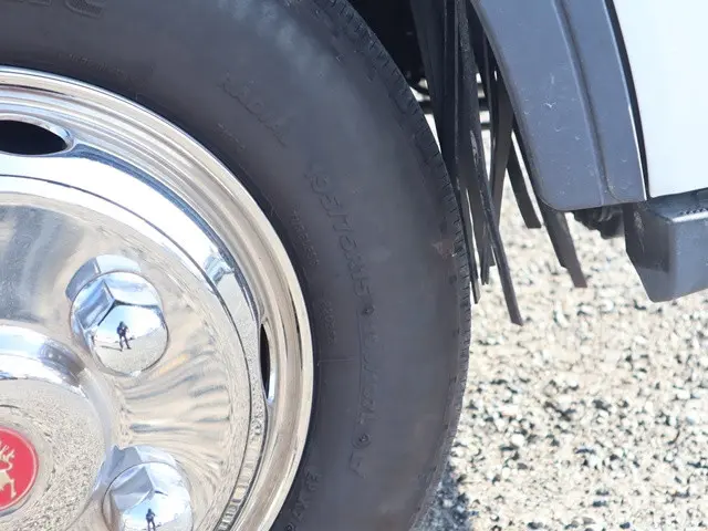 三菱 キャンター 2RG-FBA20(2WD)の写真18