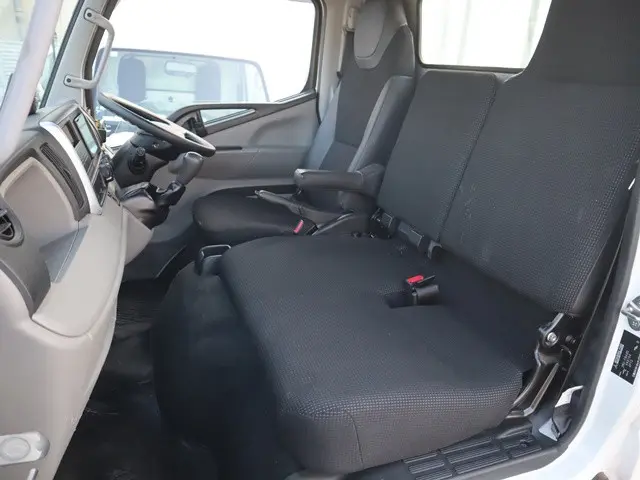 三菱 キャンター 2RG-FBA20(2WD)の写真31