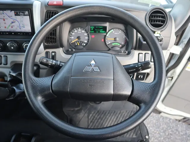 三菱 キャンター 2RG-FBA20(2WD)の写真32
