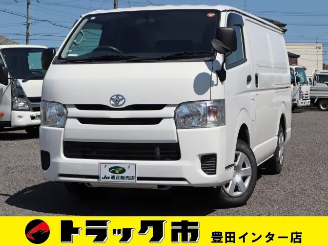 トヨタ ハイエースバン QDF-KDH201V(2WD)の写真1