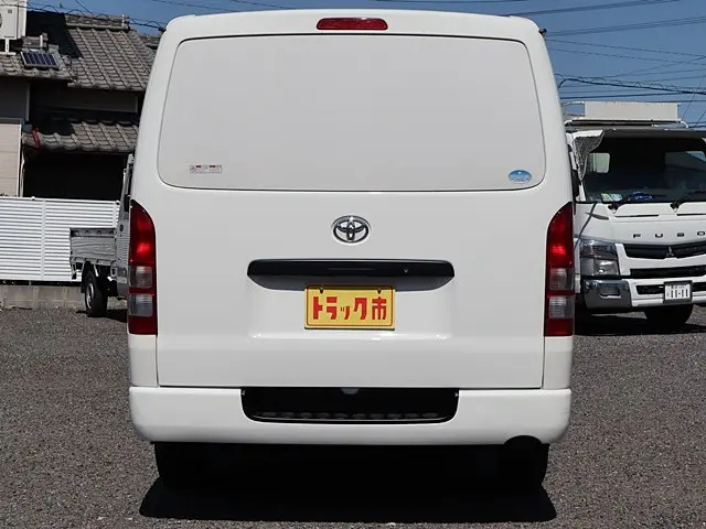 トヨタ ハイエースバン QDF-KDH201V(2WD)の写真6