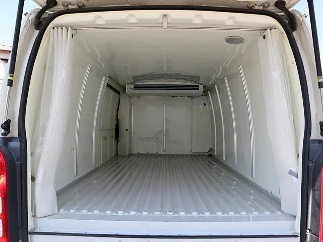 トヨタ ハイエースバン QDF-KDH201V(2WD)の写真12