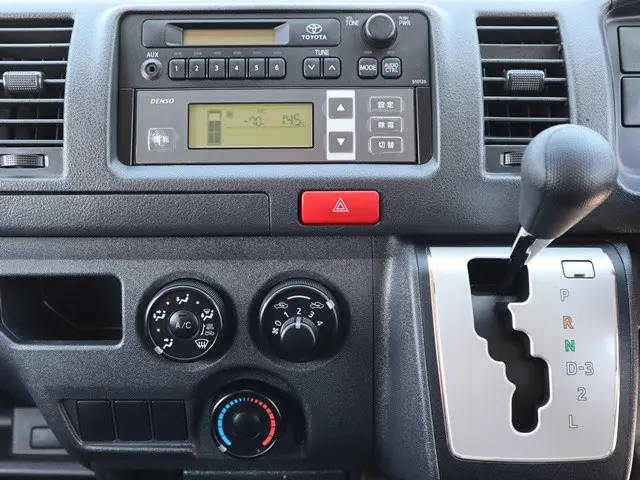 トヨタ ハイエースバン QDF-KDH201V(2WD)の写真34