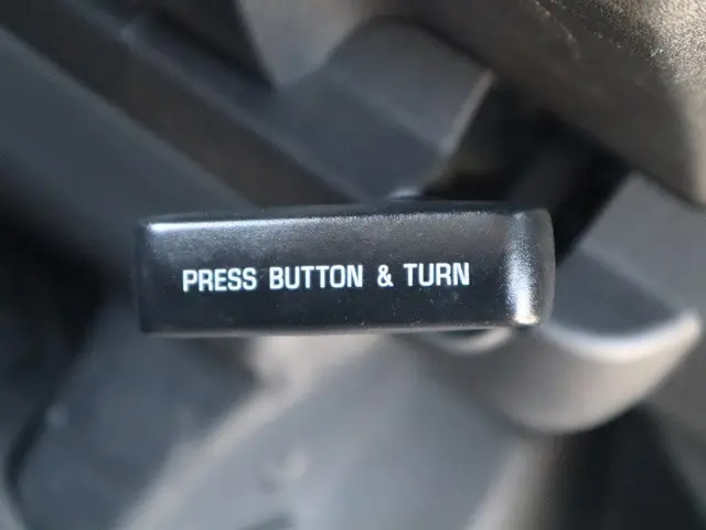 トヨタ ハイエースバン QDF-KDH201V(2WD)の写真37