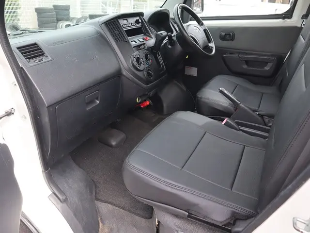 トヨタ ライトエーストラック DBF-S402U(2WD)の写真30