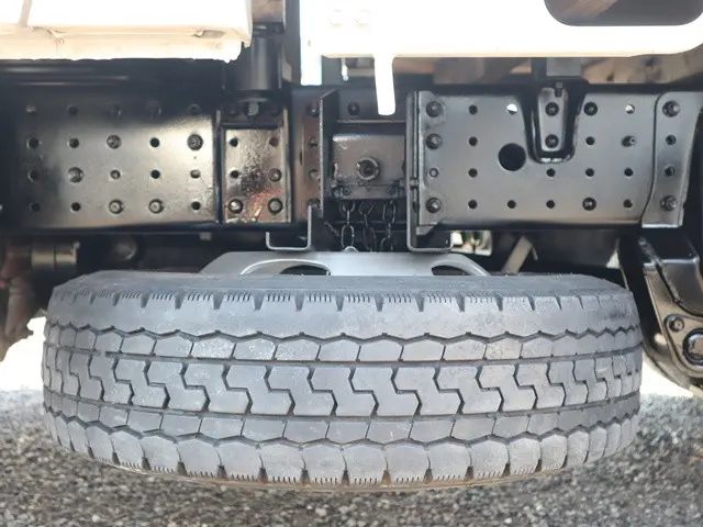 三菱 キャンター TPG-FBA20(2WD)の写真20