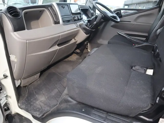 三菱 キャンター TPG-FBA20(2WD)の写真32