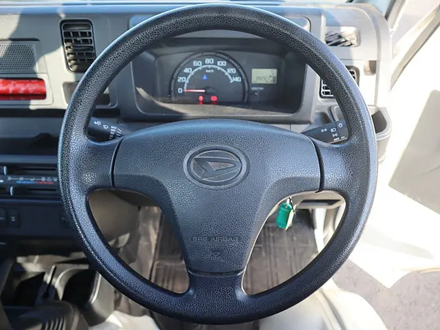 ダイハツ ハイゼットトラック EBD-S510P(4WD)の写真4