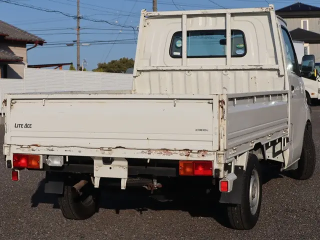 トヨタ ライトエーストラック DBF-S402U(2WD)の写真3