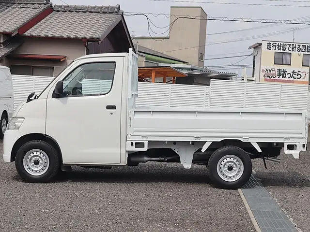 トヨタ ライトエーストラック DBF-S402U(2WD)の写真9
