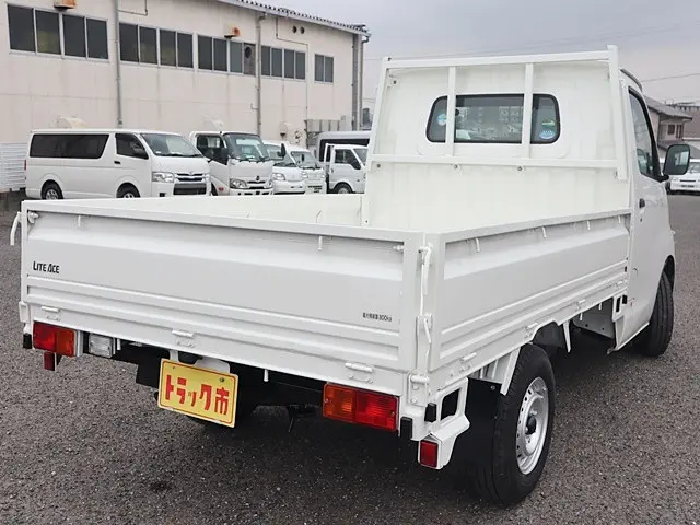 トヨタ ライトエーストラック DBF-S402U(2WD)の写真5