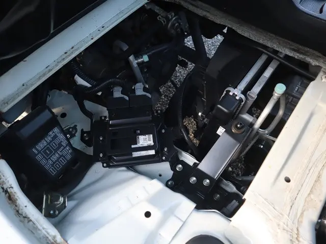 ダイハツ ハイゼットトラック EBD-S510P(4WD)の写真16