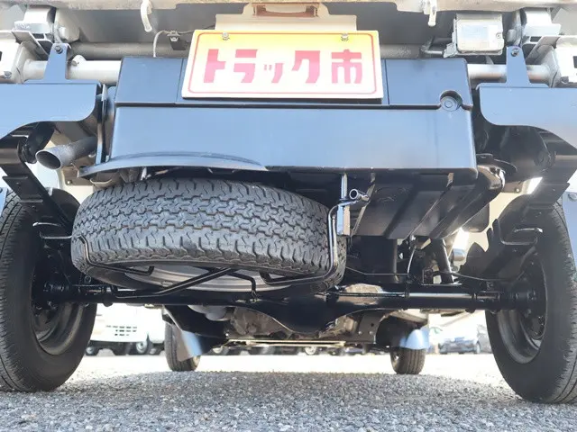 ダイハツ ハイゼットトラック EBD-S510P(4WD)の写真22