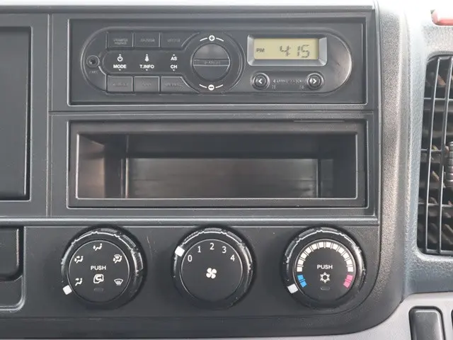三菱 キャンター TKG-FBA30(2WD)の写真37