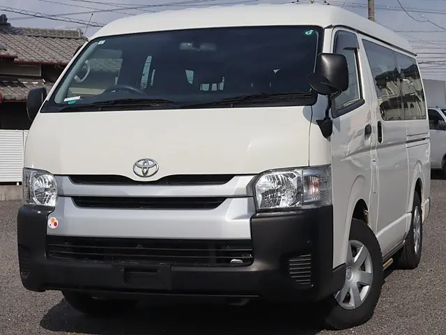 トヨタ ハイエース CBA-TRH219W(4WD)の写真1