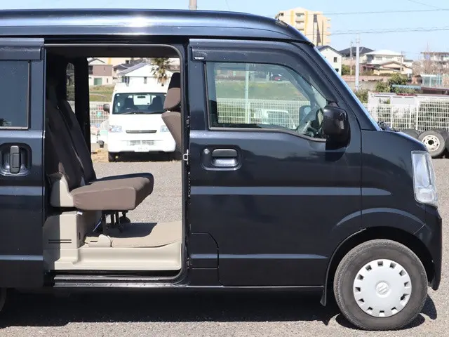 スズキ エブリイ EBD-DA17V(4WD)の写真10