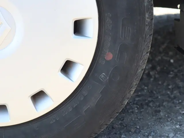 スズキ エブリイ EBD-DA17V(4WD)の写真27