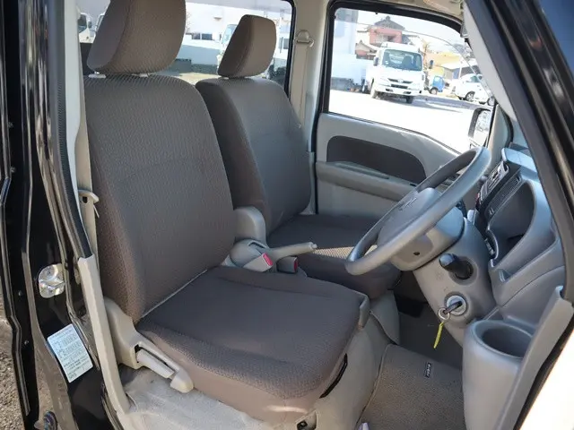 スズキ エブリイ EBD-DA17V(4WD)の写真37