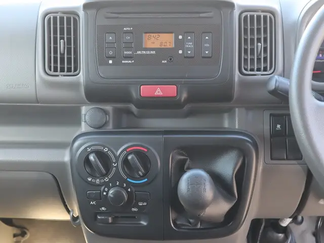 スズキ エブリイ EBD-DA17V(4WD)の写真42
