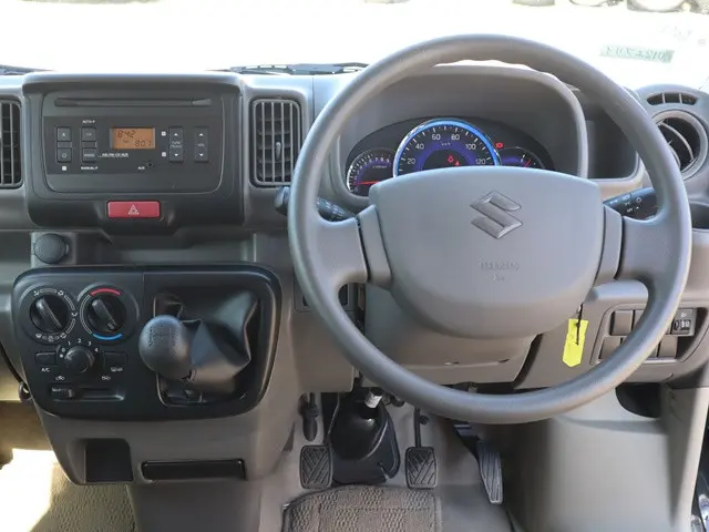 スズキ エブリイ EBD-DA17V(4WD)の写真44
