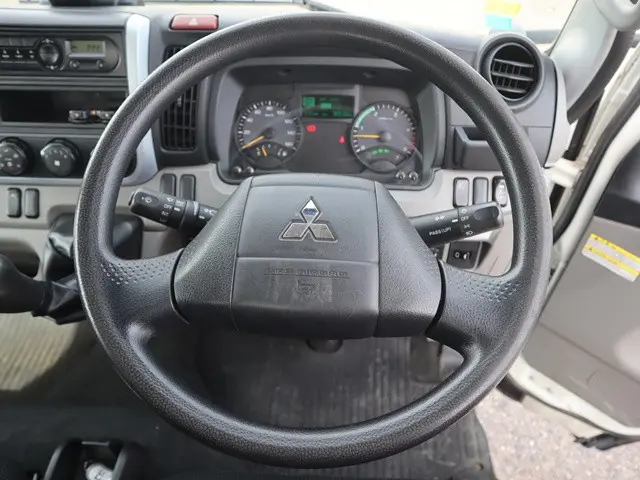 三菱 キャンター TPG-FEA20(2WD)の写真4
