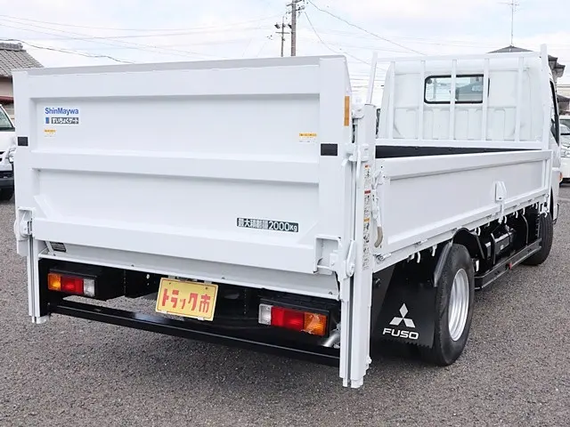 三菱 キャンター TPG-FEA20(2WD)の写真5