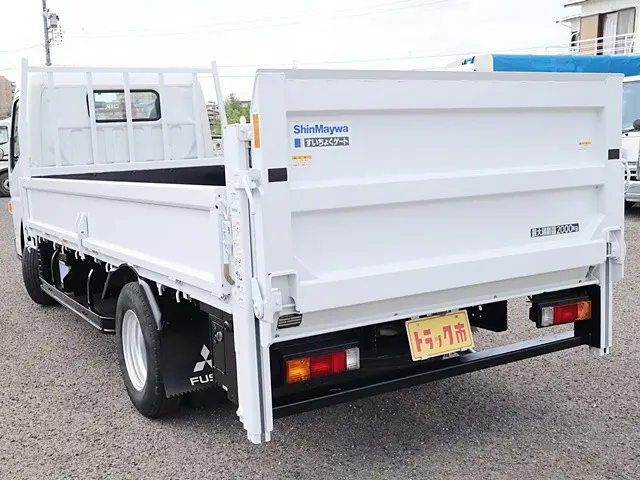 三菱 キャンター TPG-FEA20(2WD)の写真7