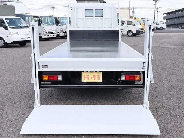 三菱 キャンター TPG-FEA20(2WD)の写真11
