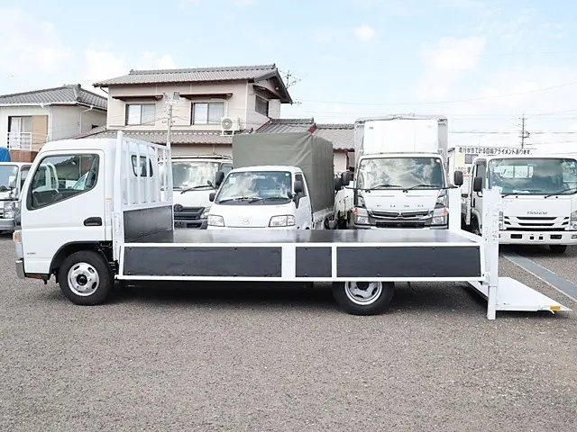 三菱 キャンター TPG-FEA20(2WD)の写真12