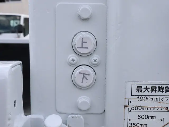 三菱 キャンター TPG-FEA20(2WD)の写真14
