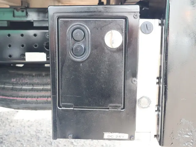 三菱 キャンター TPG-FEA20(2WD)の写真15