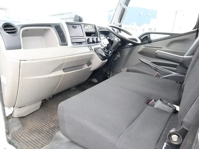 三菱 キャンター TPG-FEA20(2WD)の写真33