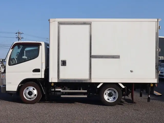 三菱 キャンター TPG-FBA50(2WD)の写真9