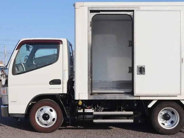 三菱 キャンター TPG-FBA50(2WD)の写真10