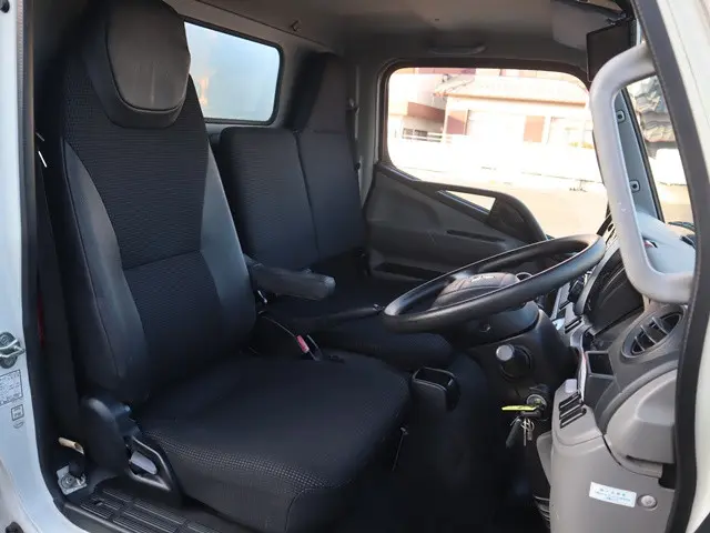 三菱 キャンター TPG-FBA50(2WD)の写真34