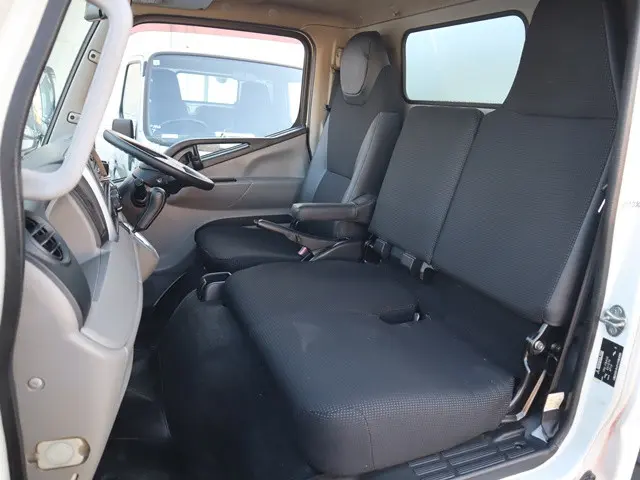 三菱 キャンター TPG-FBA50(2WD)の写真36